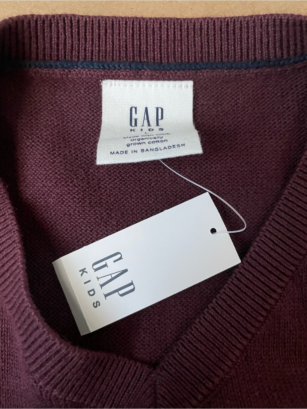 Gap Kids Burgundy V-Neck Cotton Knit Sweater Organic Cotton Classic Preppy - Picture 4 of 5